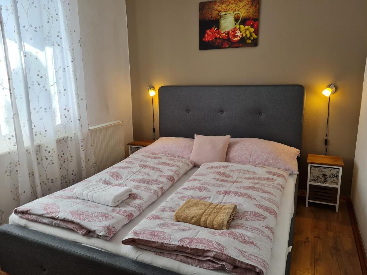 Fertodi Kuria Vendeghaz Otel Dış mekan fotoğraf