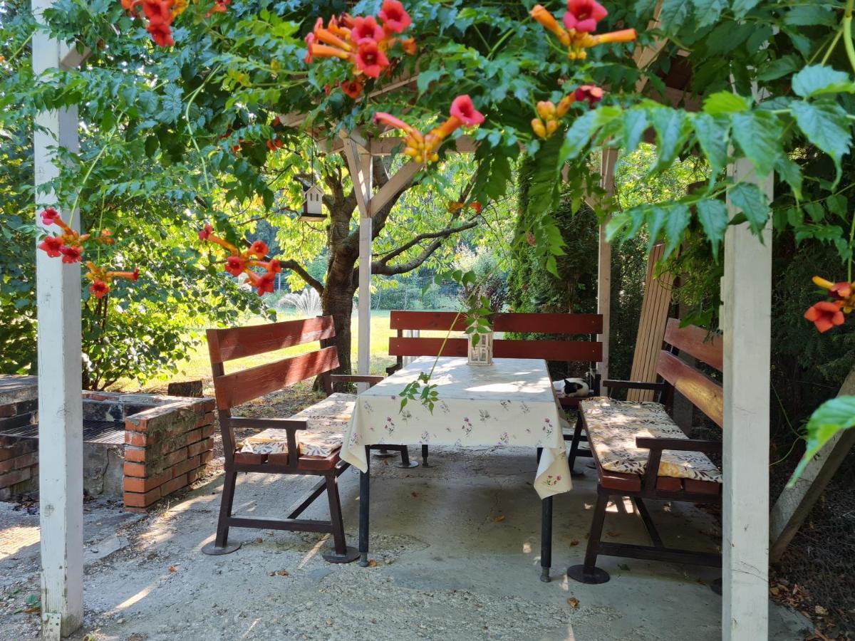 Fertodi Kuria Vendeghaz Otel Dış mekan fotoğraf