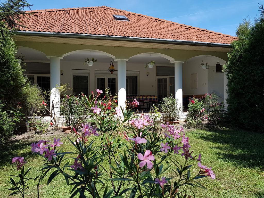 Fertodi Kuria Vendeghaz Otel Dış mekan fotoğraf